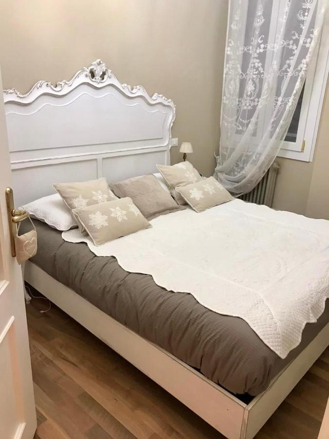 Castelvecchio Loft Apartment เวโรนา ภายนอก รูปภาพ