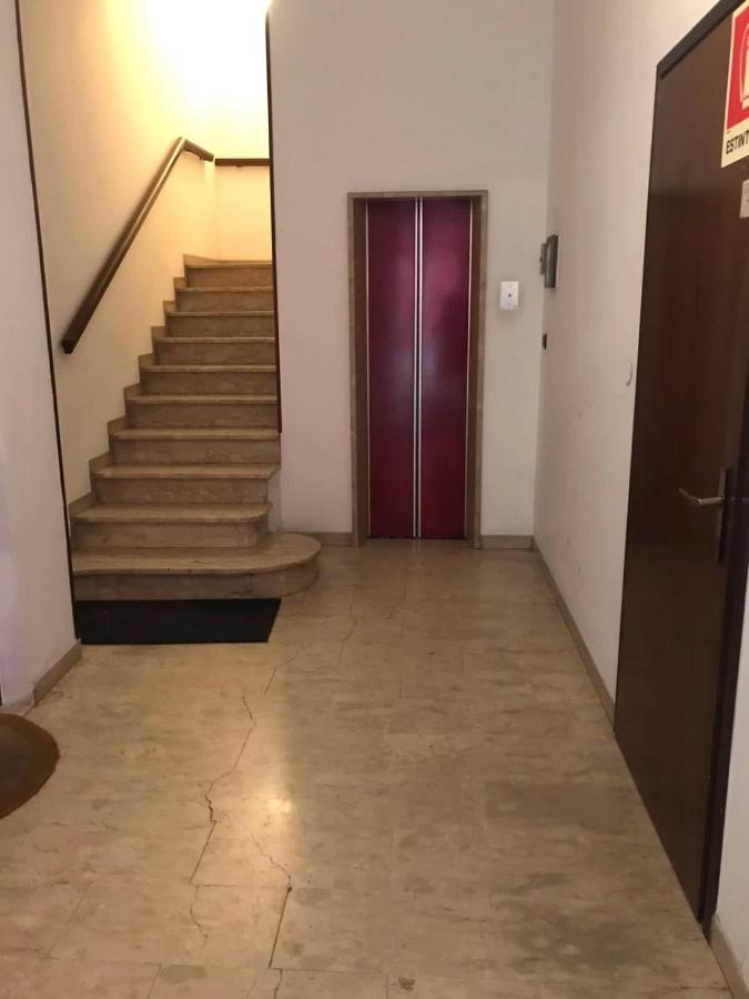 Castelvecchio Loft Apartment เวโรนา ภายนอก รูปภาพ